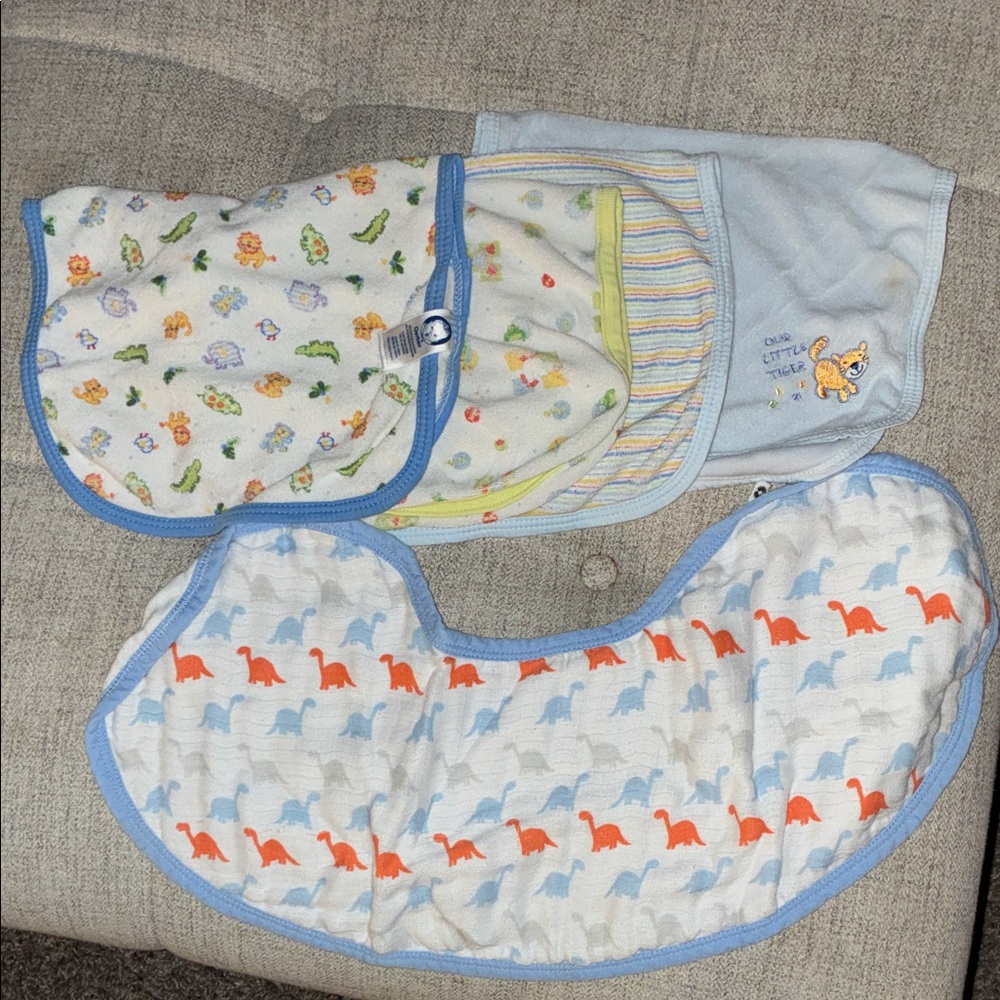 aden + anais Blue & White Dinosaur Bib and burp cloth 5pc Set
